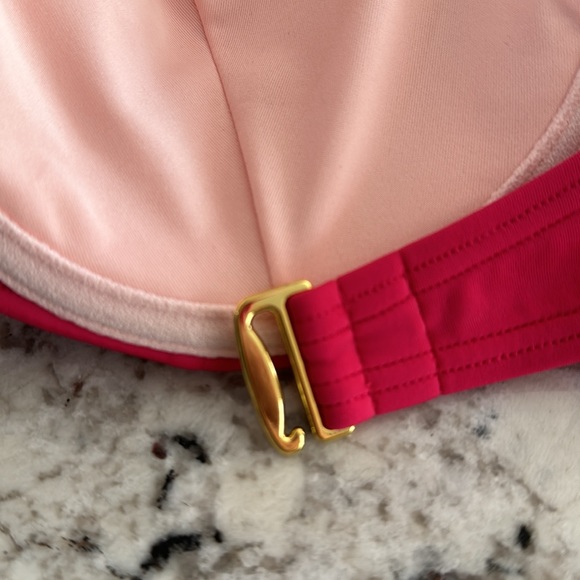 Strapless bikini top red Victoria’s Secret; 34 D; gold clasp with underwire - Picture 4 of 4